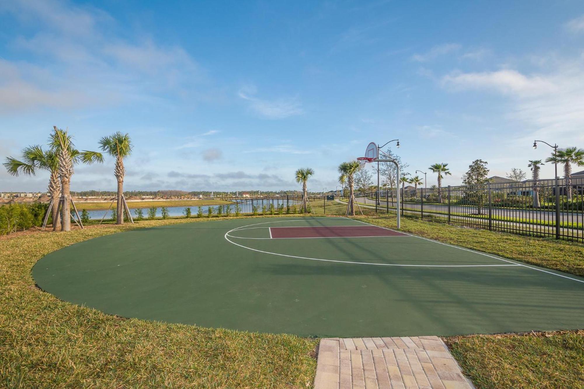 4834sl Townhouse 4 Bedrooms & 3 Bathrooms + Pool