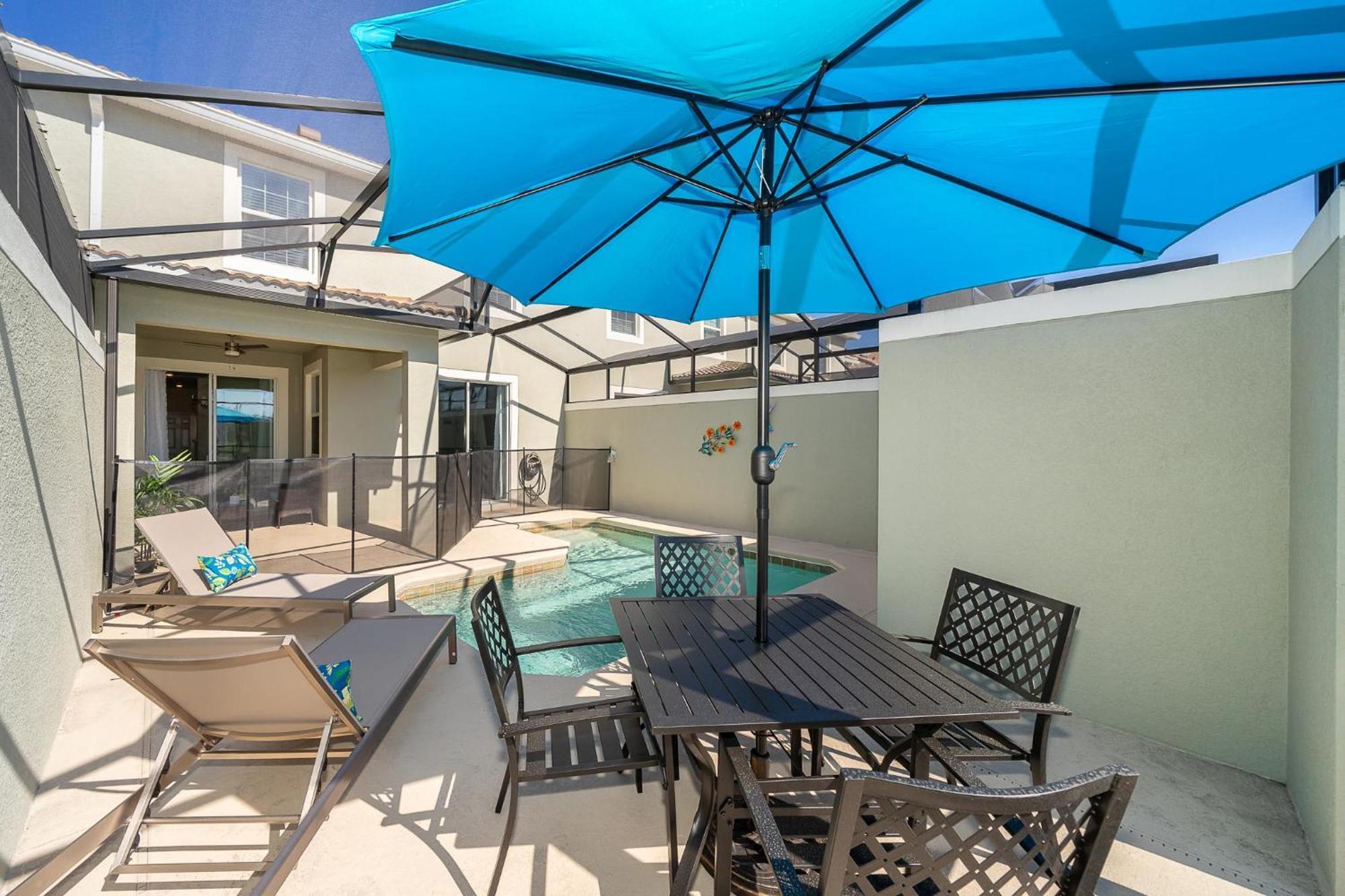 4834sl Townhouse 4 Bedrooms & 3 Bathrooms + Pool Holiday home *