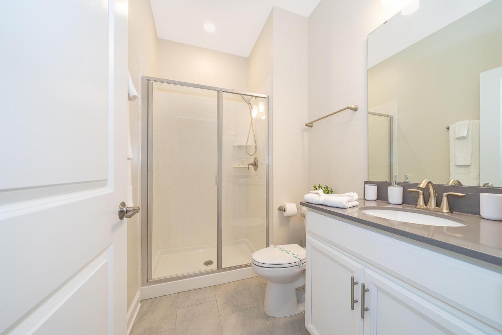 4834sl Townhouse 4 Bedrooms & 3 Bathrooms + Pool