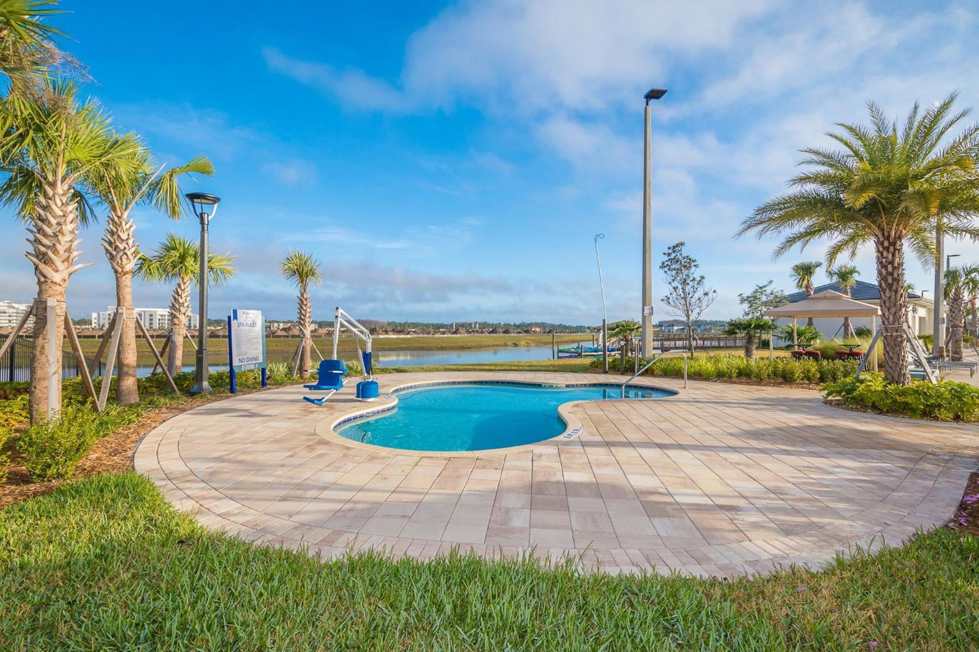 4834sl Townhouse 4 Bedrooms & 3 Bathrooms + Pool Holiday home