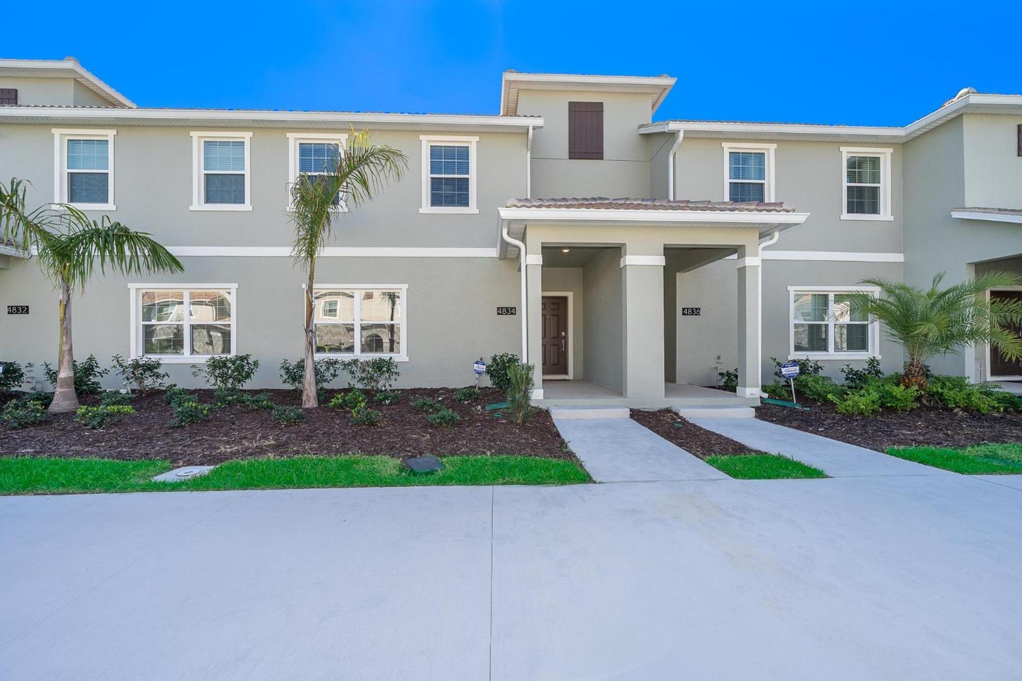 4834sl Townhouse 4 Bedrooms & 3 Bathrooms + Pool Holiday home *